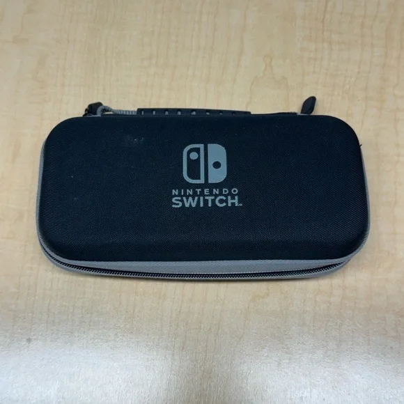 Nintendo Switch Lite - Like New Condition with Accessories - PRICE FIRM - Picture 4 of 7